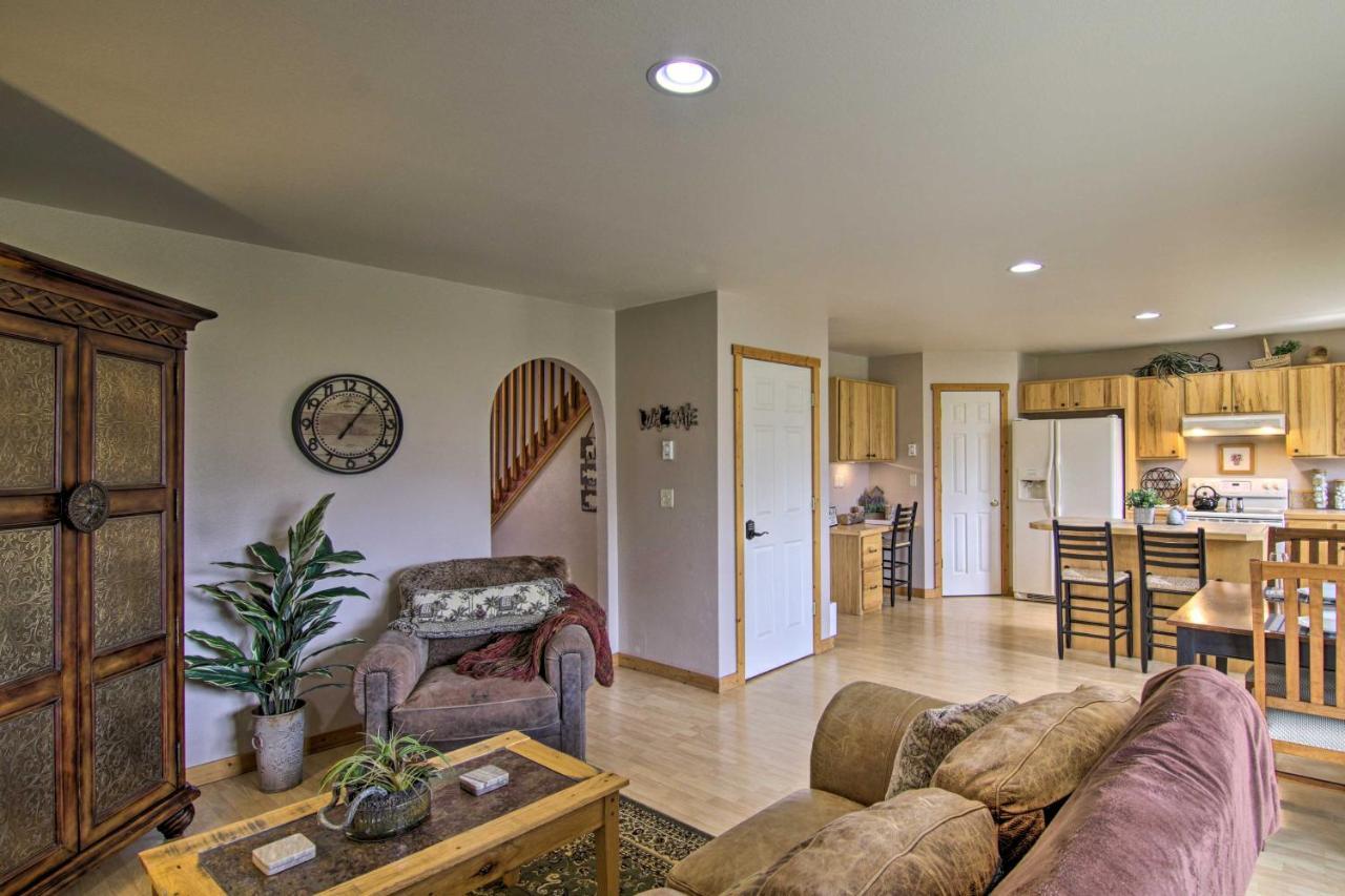 Airy Emigrant Townhome With Sweeping Mtn Views! エクステリア 写真